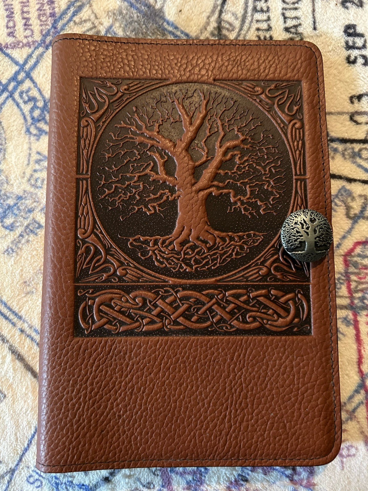 Oberon Design Leather 6″ x 9″ Journal Cover Celtic Oak in Saddle with Blank Book