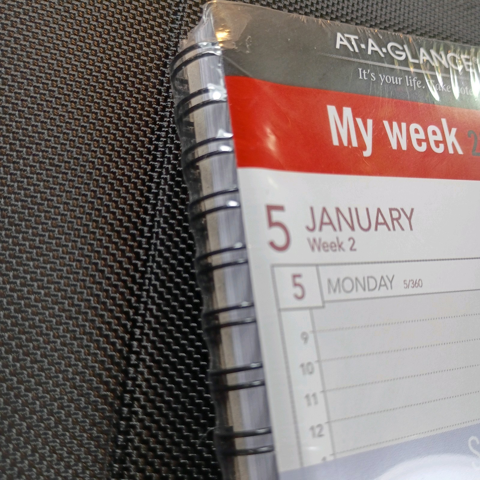 AT-A-GLANCE 2026 Weekly Planner Wirebound Size 2 Item #064-287 Pocket Size. New