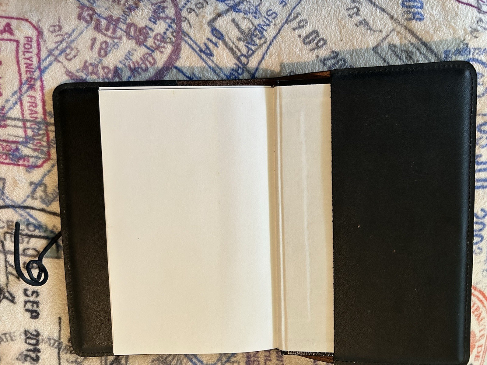 Oberon Design Leather 6″ x 9″ Journal Cover Celtic Oak in Saddle with Blank Book