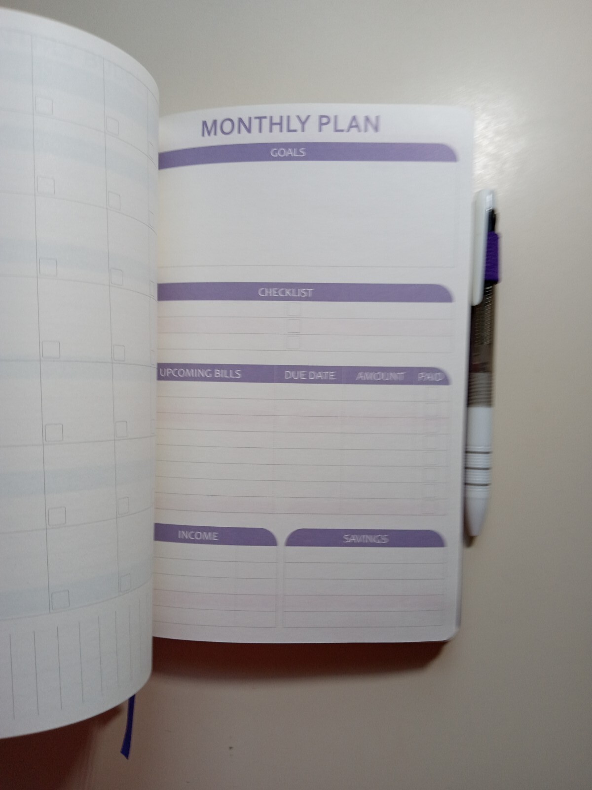 Feels Undated Budget Planner NEW With Pen
