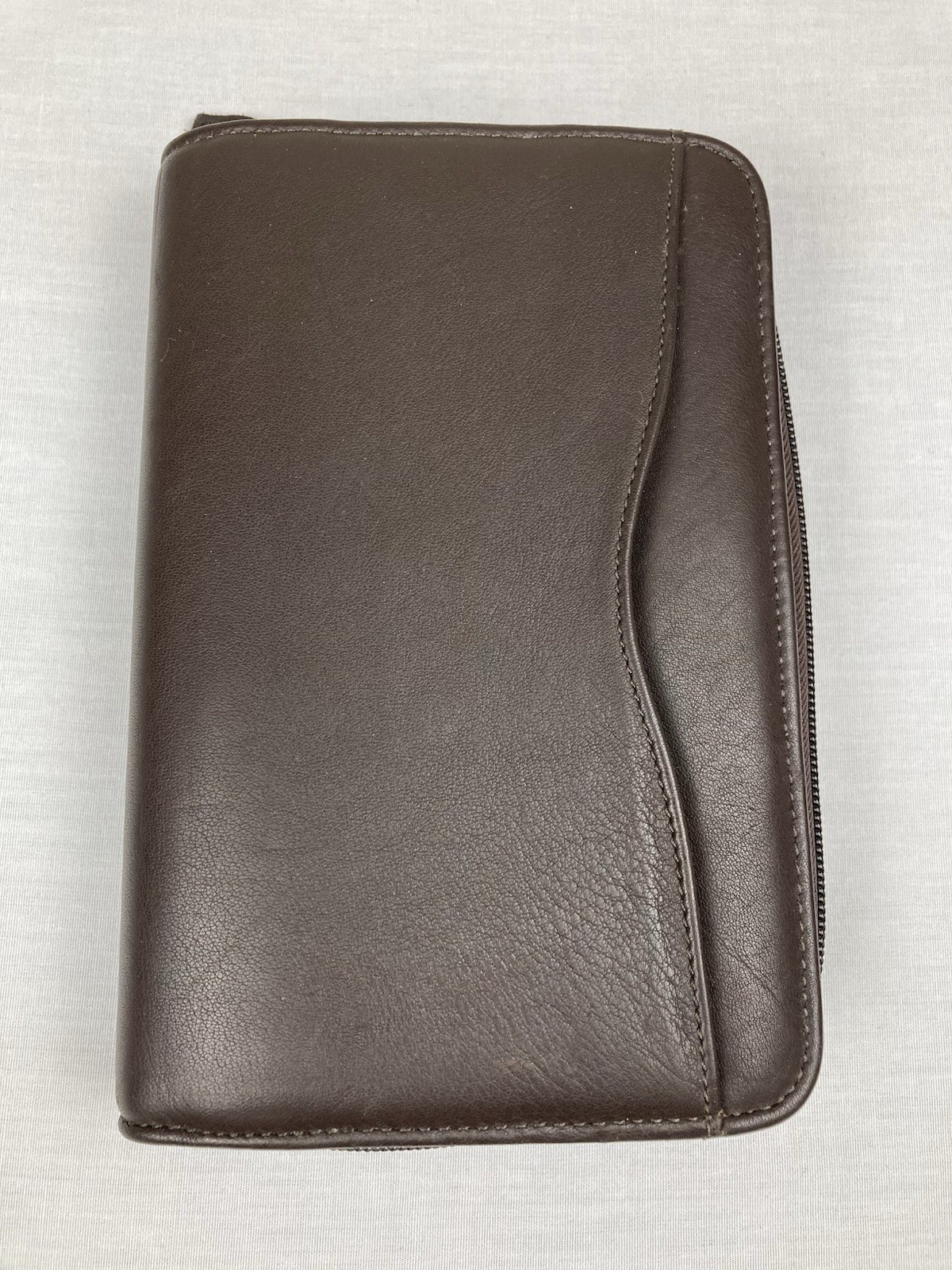 VTG DAY-TIMER BROWN LEATHER 6 RING PLANNER ORGANIZER 8” X 5.5” FRONT POCKET VGC!