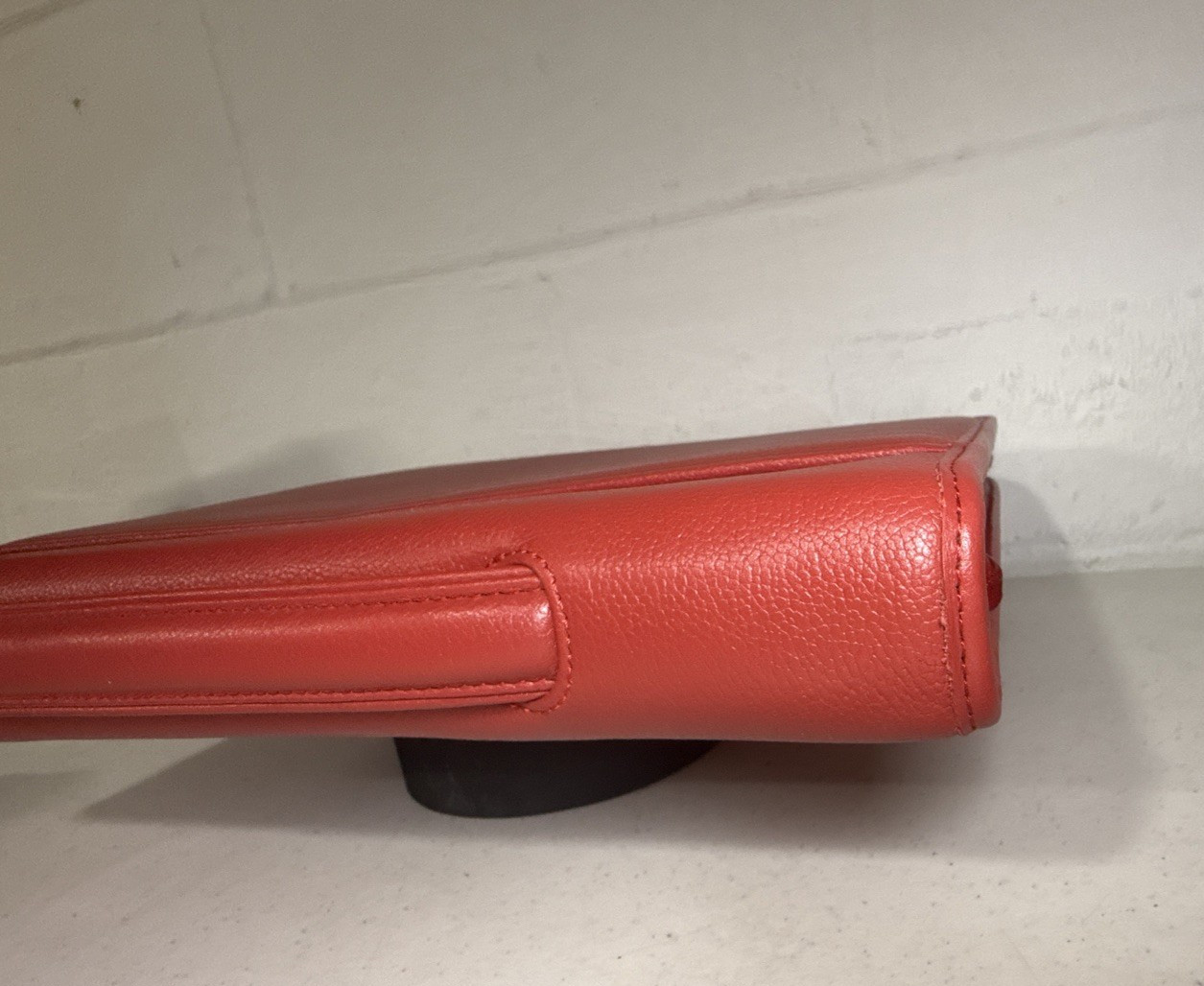 Levenger 12″ x 13.5″ Red Leather Zip Around Folio Portfolio Padded Handle