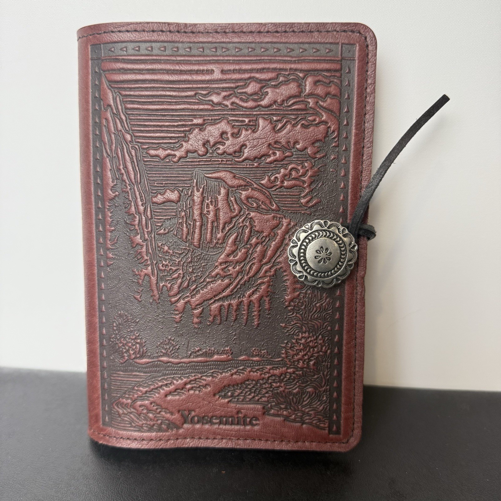 Oberon Design YOSEMITE HALF DOME Leather Journal Cover in RED/WINE 7×5″ SMALL