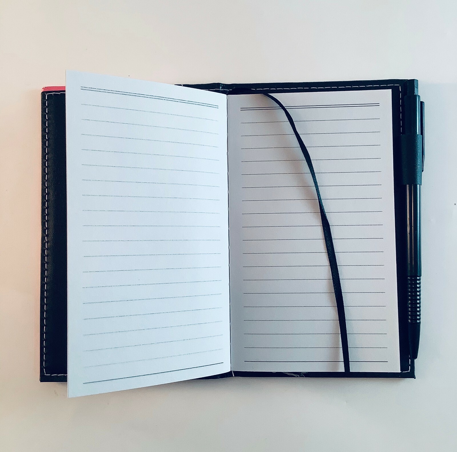 Notebook w/Pen Black Ink Jot Notes Pocket Size Black & Pink Cover 60 Memo Sheets