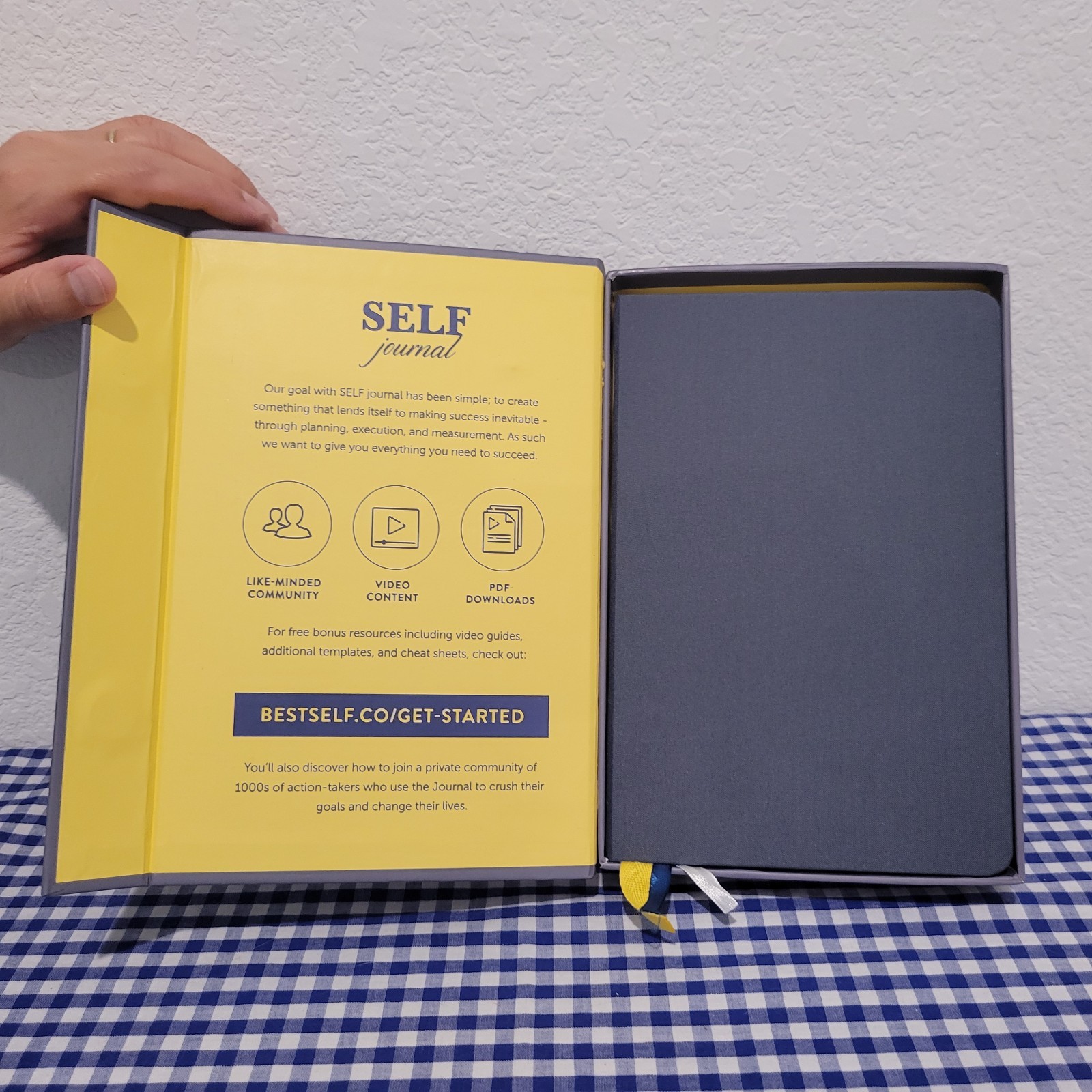 Best Self Self Journal Navy and Yellow Flagship Edition – OPEN BOX – CIB