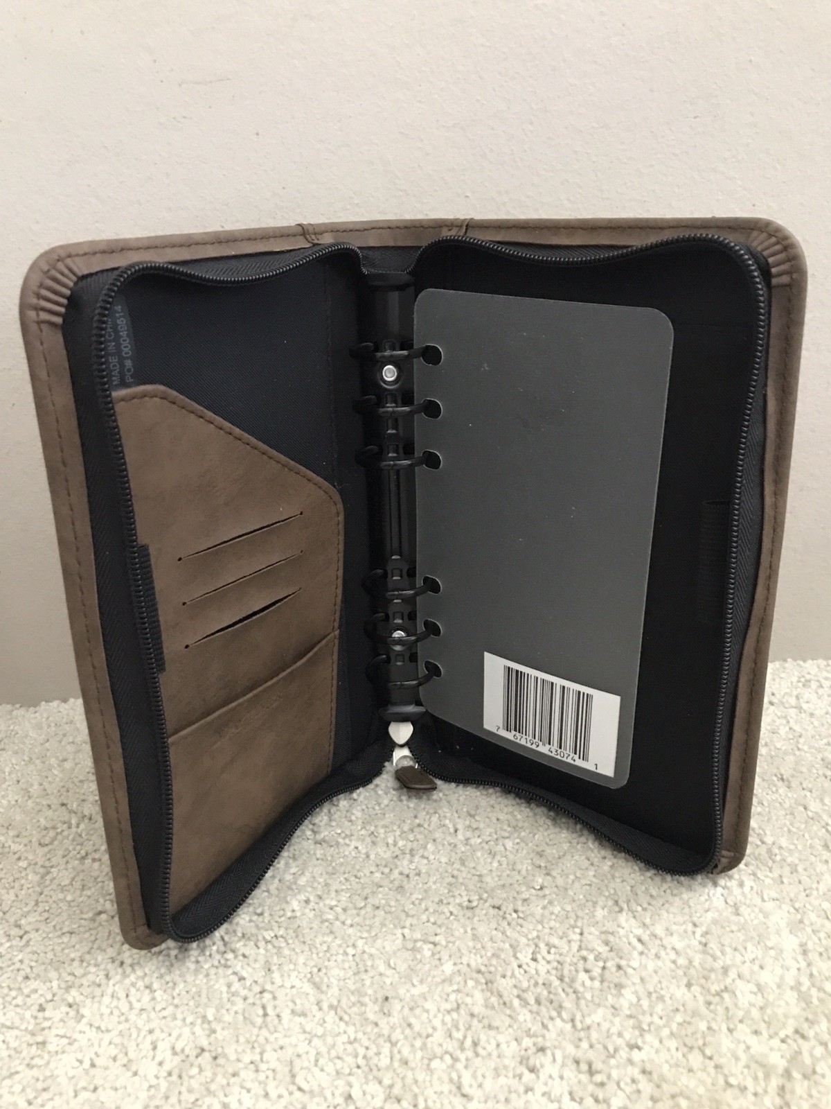 Day-Timer Planner Distressed Simulated Leather 6-Ring Brown 3 3/4″ x 6 3/4″