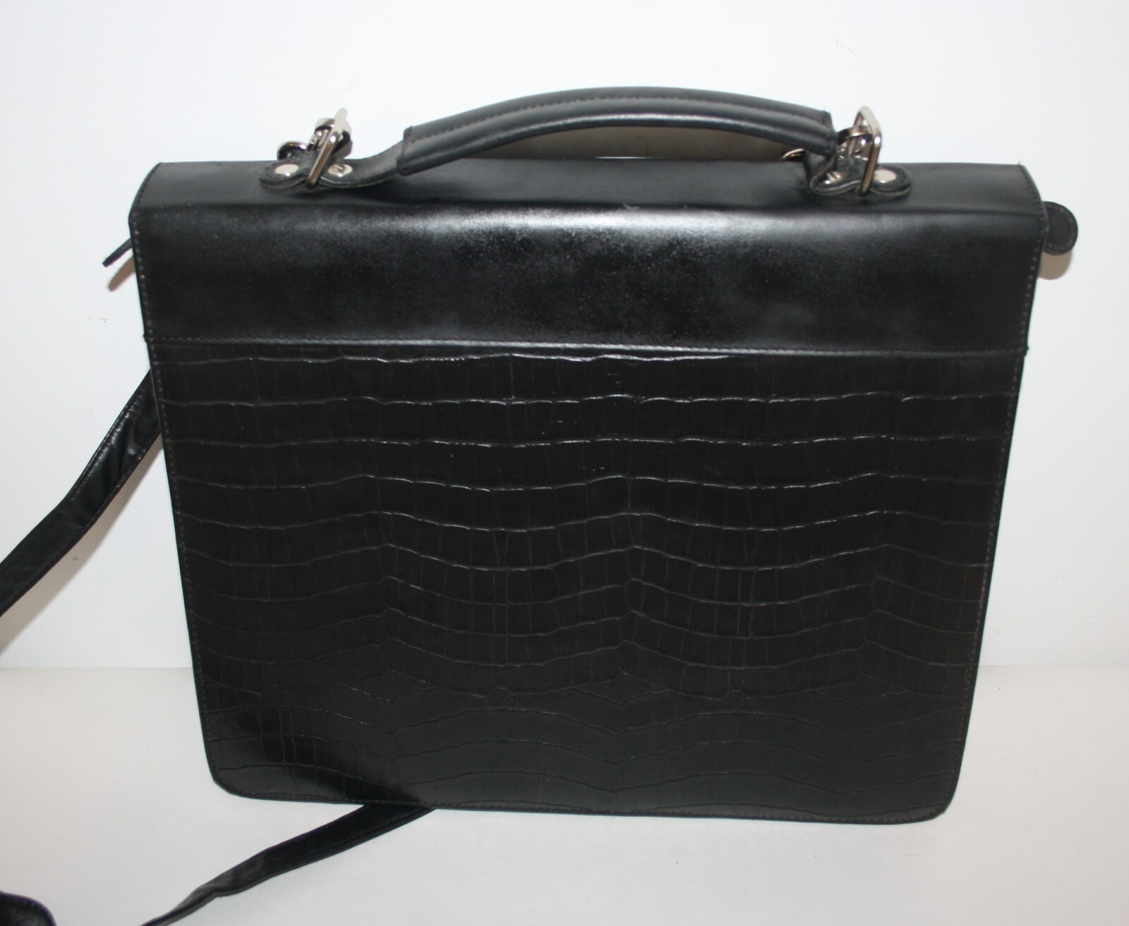 Buxton Leather Zip Around Cal-Q Folio Croc Cover #58-785 Folio Crossbody