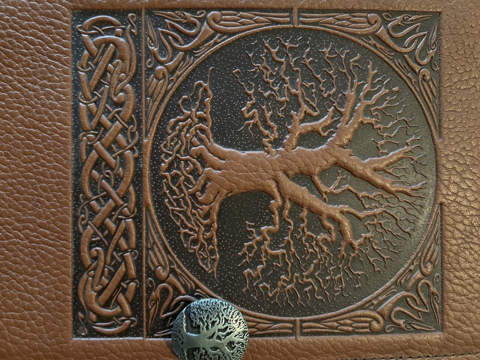 Oberon Design Leather 6″ x 9″ Journal Cover Celtic Oak in Saddle with Blank Book
