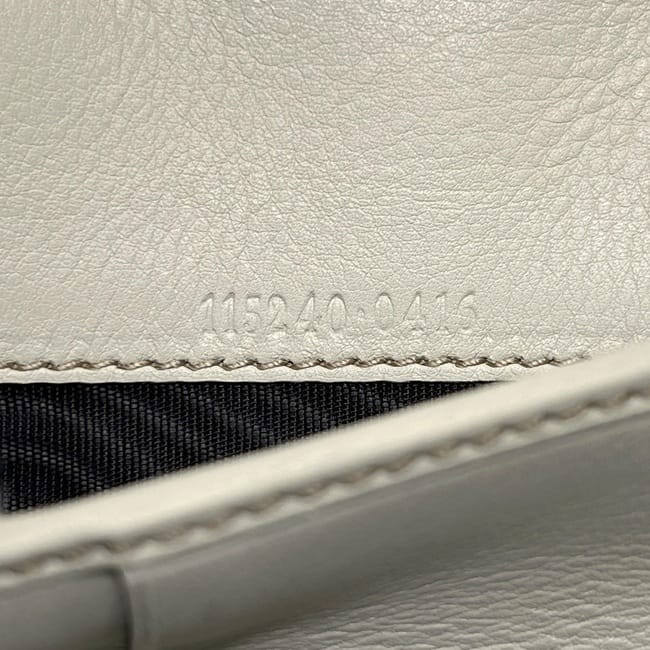 Gucci notebook cover, beige/white, Guccissima line, 115240 A0V1G 9022, 6-ring