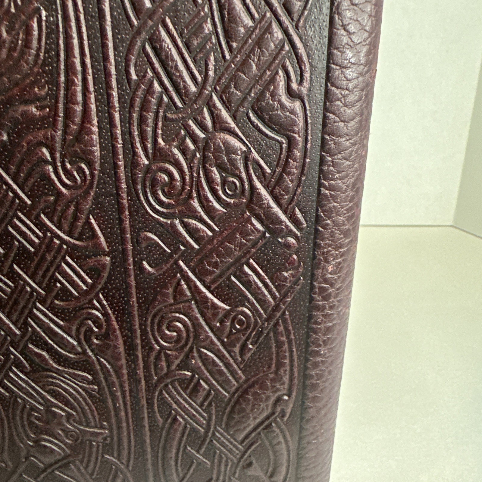 NEW Oberon Design Genuine Leather Journal Cover Irish Celtic Pewter Button 9×6