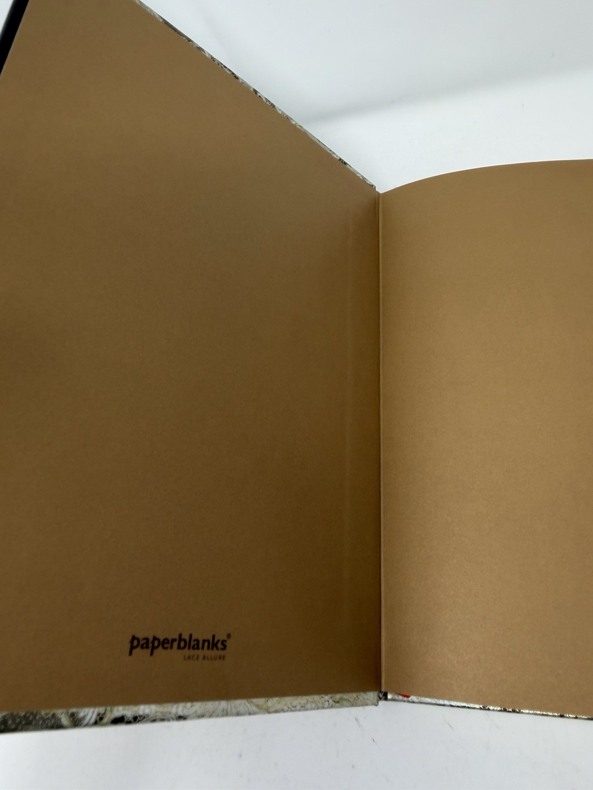 Paperblanks Ivory Vail Journal 144 Pages Lined – Brand New