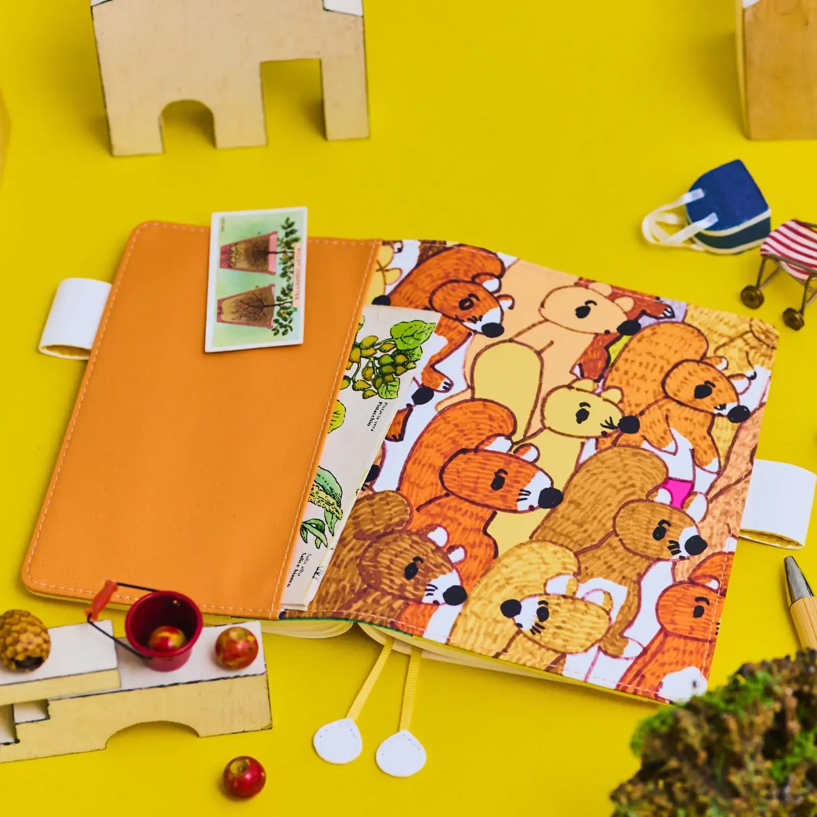 Hobonichi Techo A6 Cover 100%ORANGE Risu ga Zorozoro Squirrel Design Japan