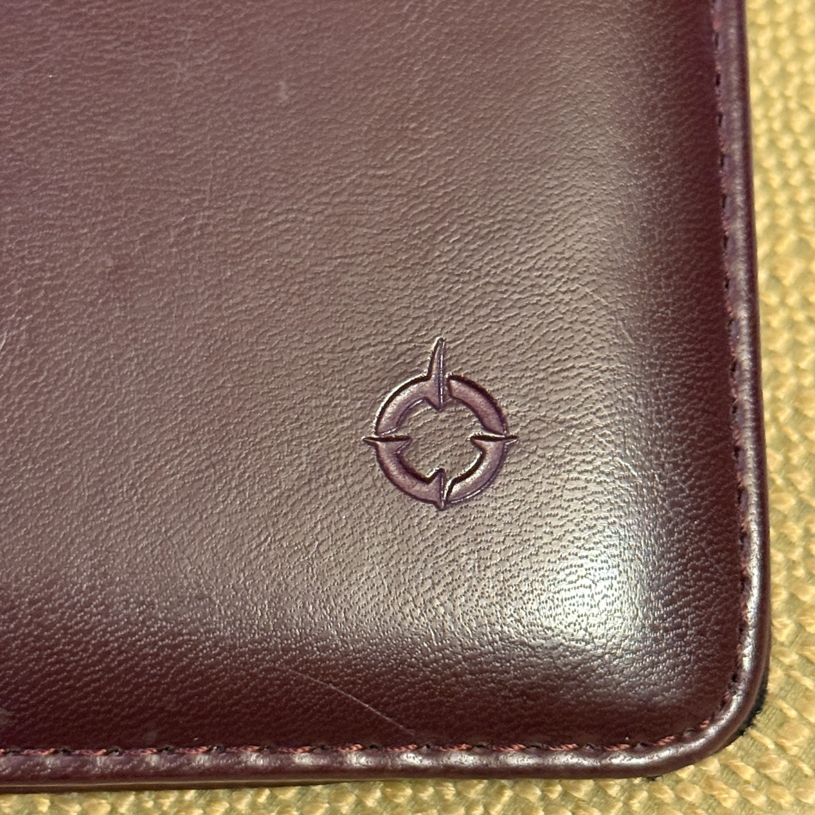 Franklin Covey Classic 7 Ring Planner Binder Organizer Burgundy Faux Leather