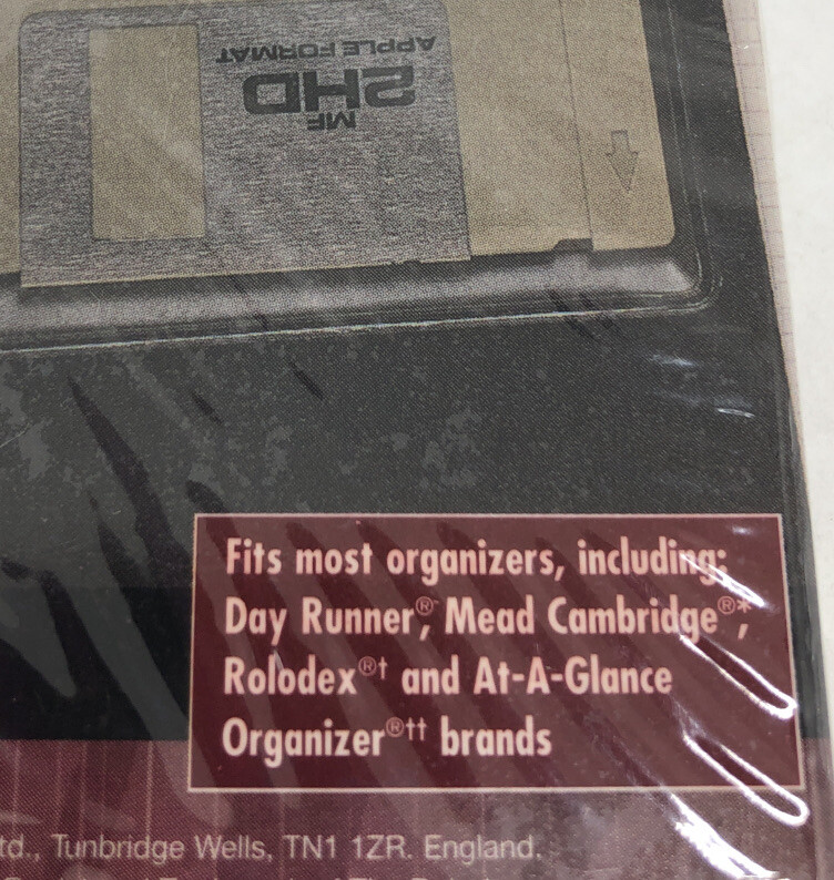 6- Pack Day Runner 3.5″ Diskette Holder Page Size 3 1/4″ x 6 1/4″ 2 per package