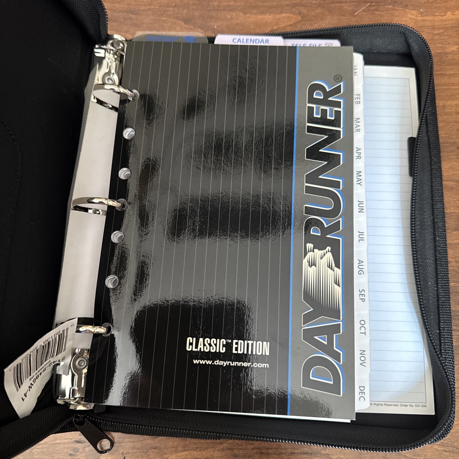 DayRunner Blue Black Organizer Planner 3-Ring 7-Hole 5.5×8.5 Zipper 2003-2010