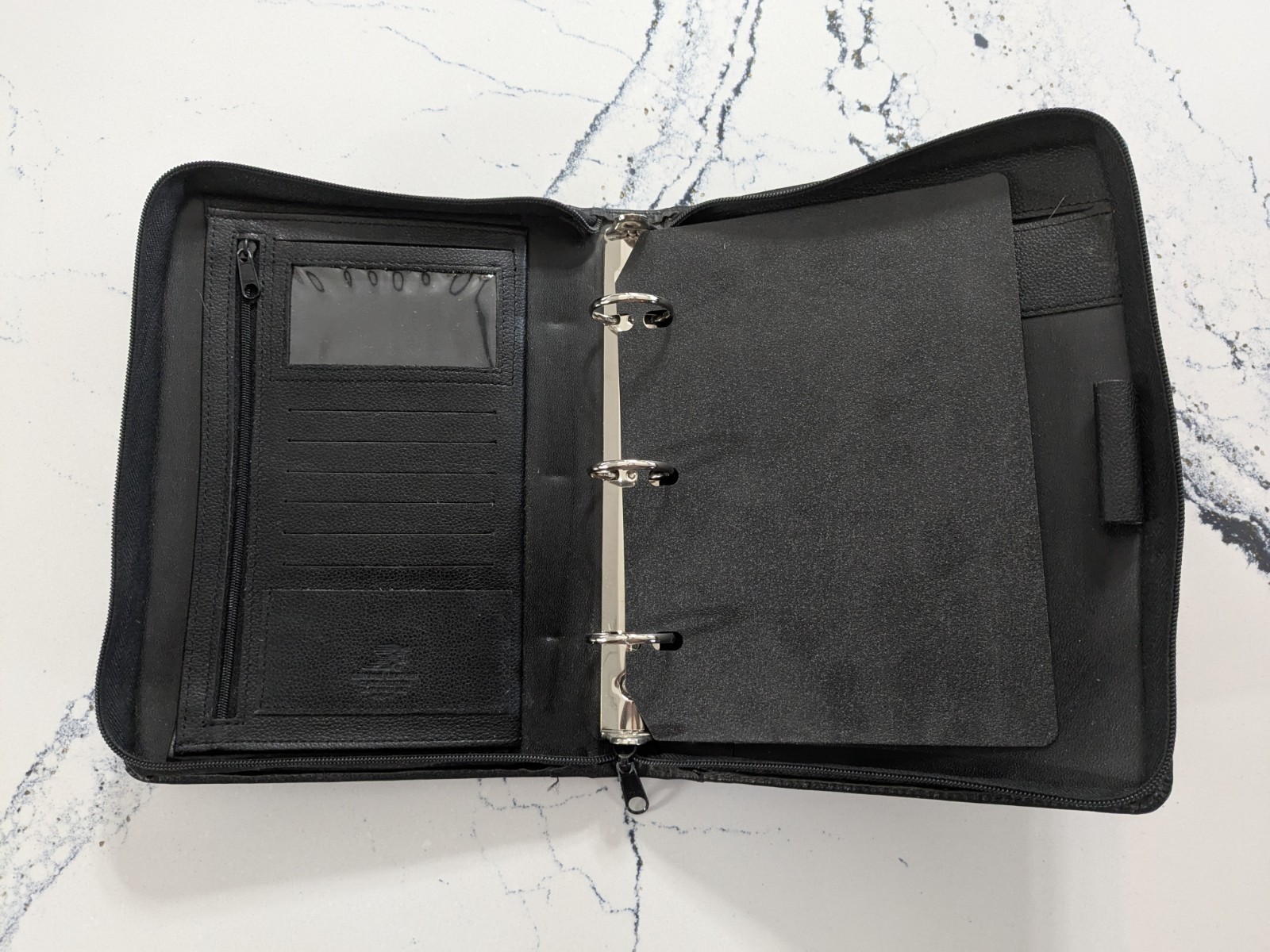 VTG Day Runner Planner Classic 3-Ring Organizer Zip Black Leather Folio Large