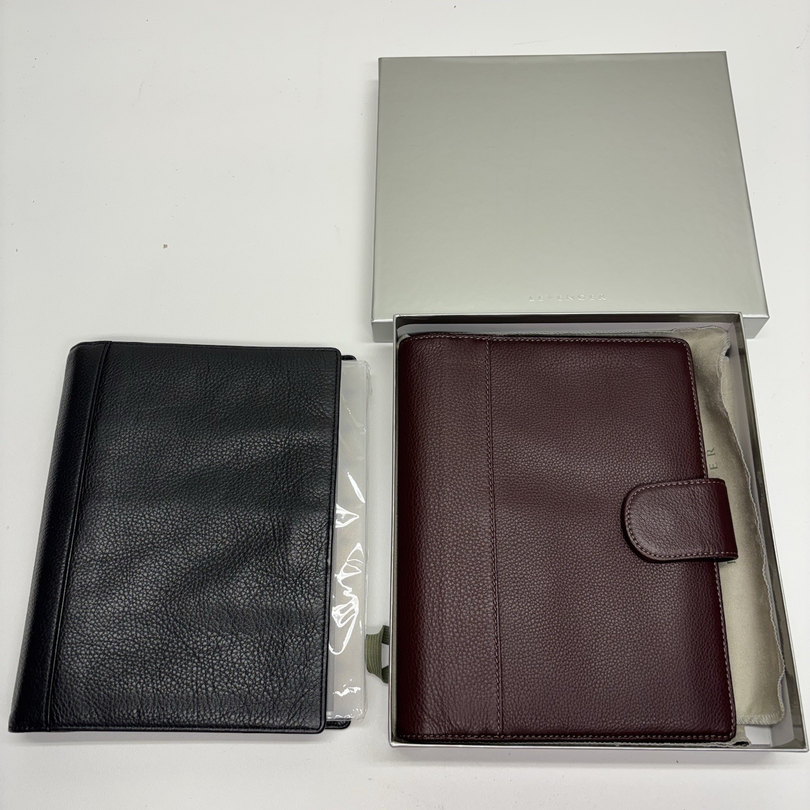 Large Lot of Levenger Leather Folios, Organizers, Notebooks, Circa Discs